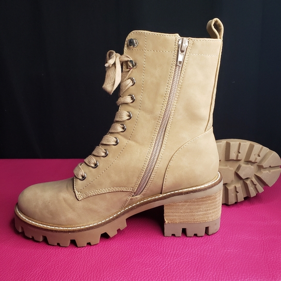 Dolce Vita DV 'Madey' Lug Sole Combat Boots - Women's size 7. 5 - Picture 5 of 9